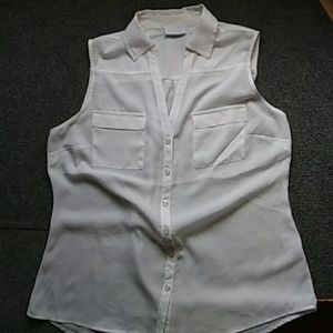 🎉 Sleeveless dressy blouse